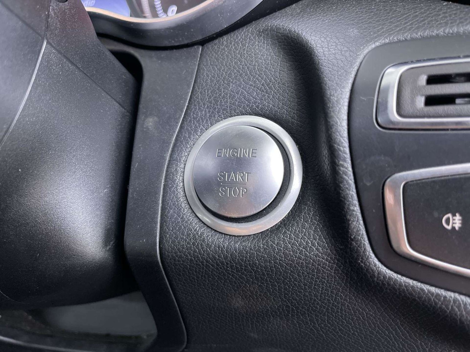 Used Mercedes-Benz C Class 2015 for sale - 76698015: Photo 46