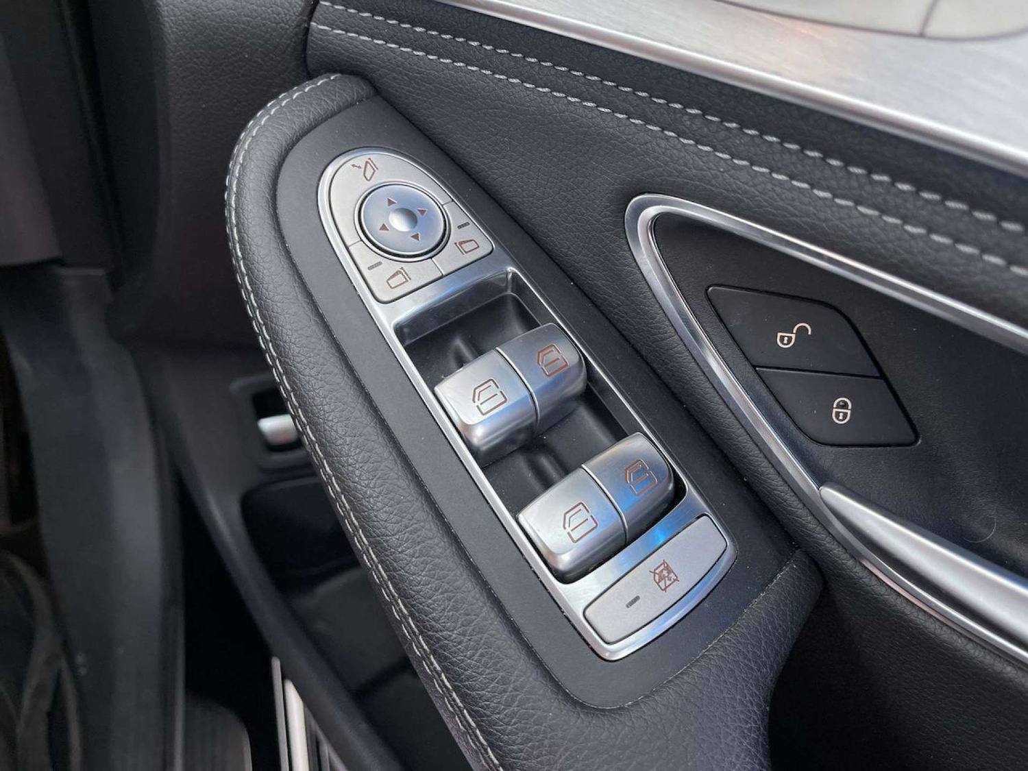 Used Mercedes-Benz C Class 2015 for sale - 76698015: Photo 51