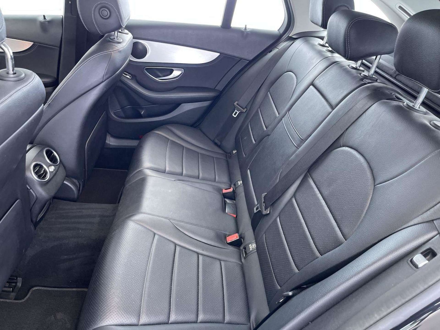 Used Mercedes-Benz C Class 2015 for sale - 76698015: Photo 9