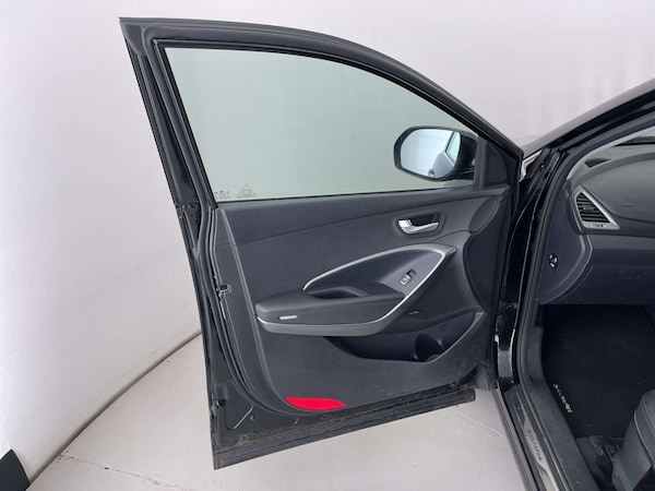 Used Hyundai Santa Fe 2017 for sale - 76038488: Photo 27