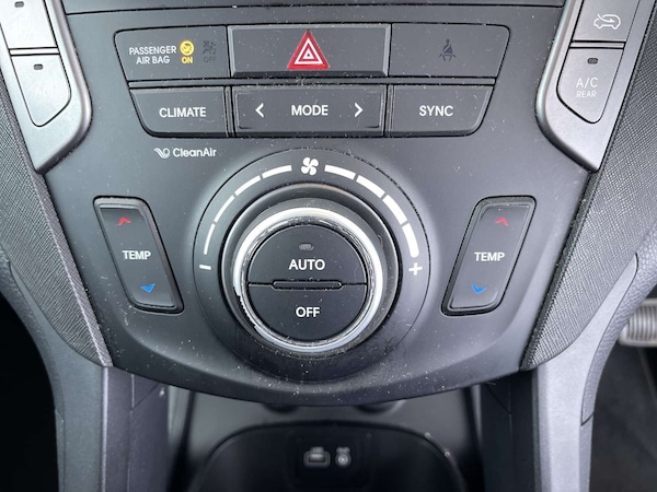 Used Hyundai Santa Fe 2017 for sale - 76038488: Photo 43