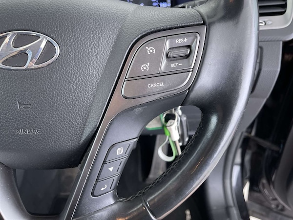 Used Hyundai Santa Fe 2017 for sale - 76038488: Photo 51