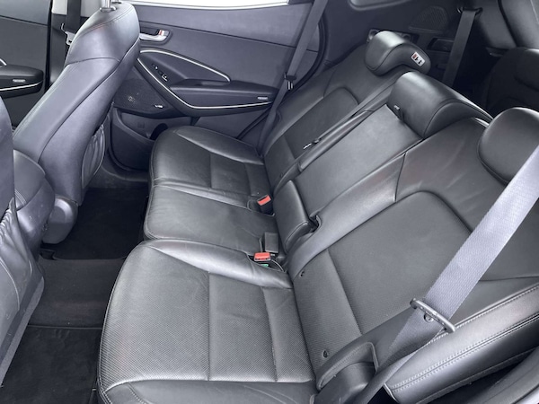 Used Hyundai Santa Fe 2017 for sale - 76038488: Photo 9