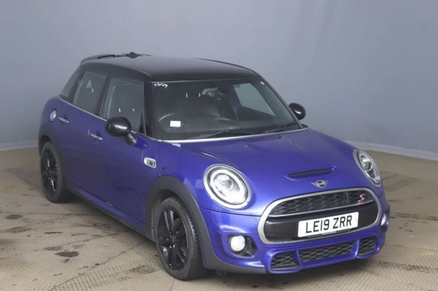 Used MINI Hatch 2019 for sale - 77383461: Photo 1