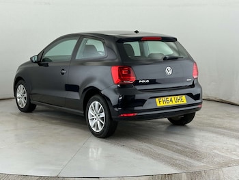 Used Volkswagen Polo 2015 for sale - 77667837: Photo