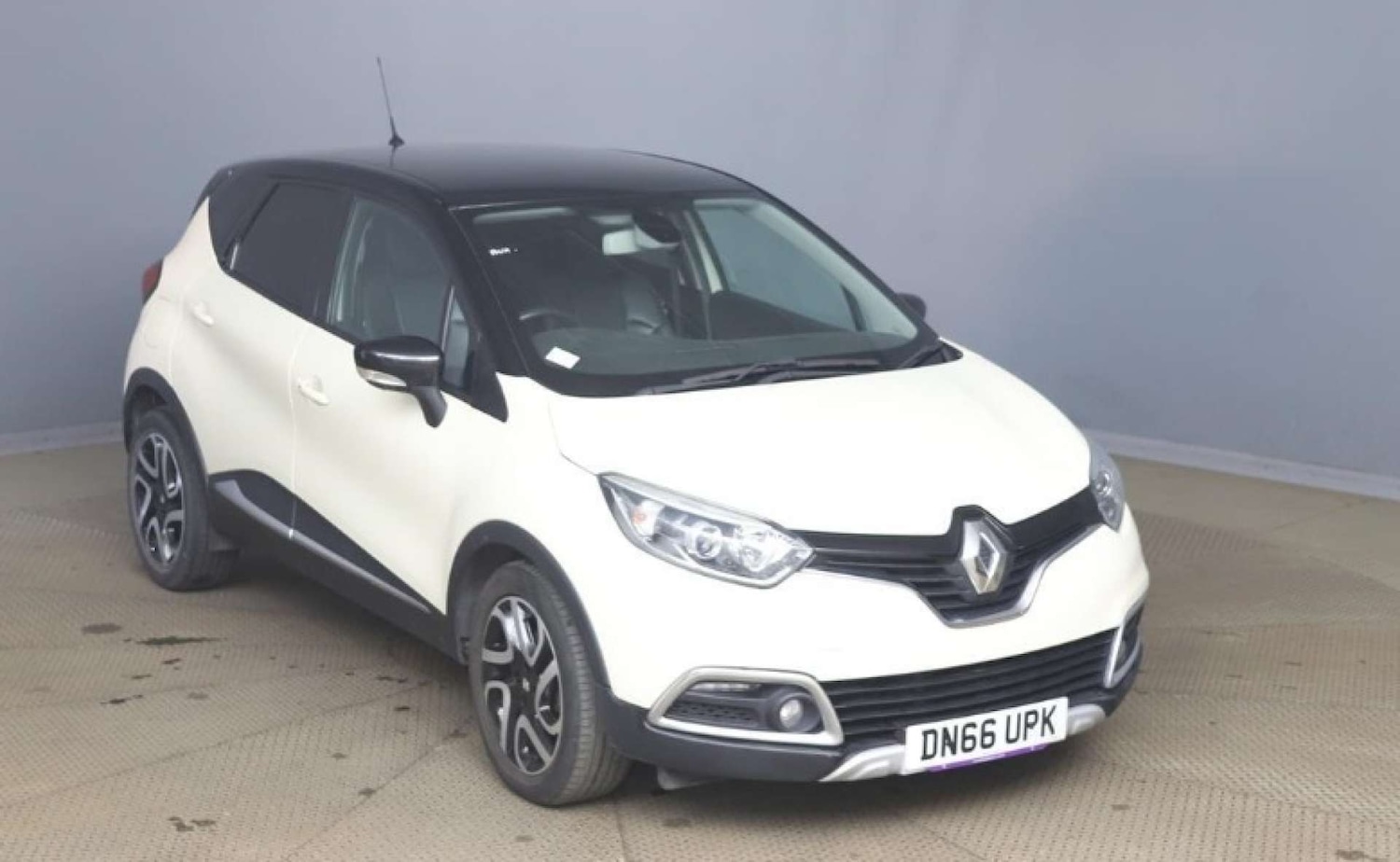 Used Renault Captur 2016 for sale - 76628239: Photo 1