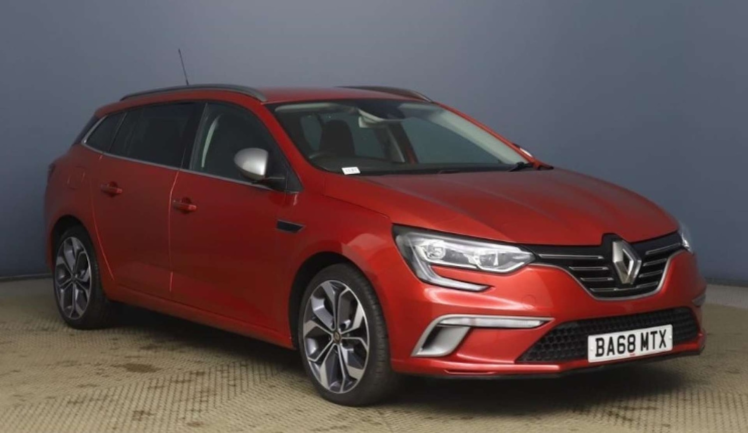 Used Renault Megane 2019 for sale - 76623854: Photo 1