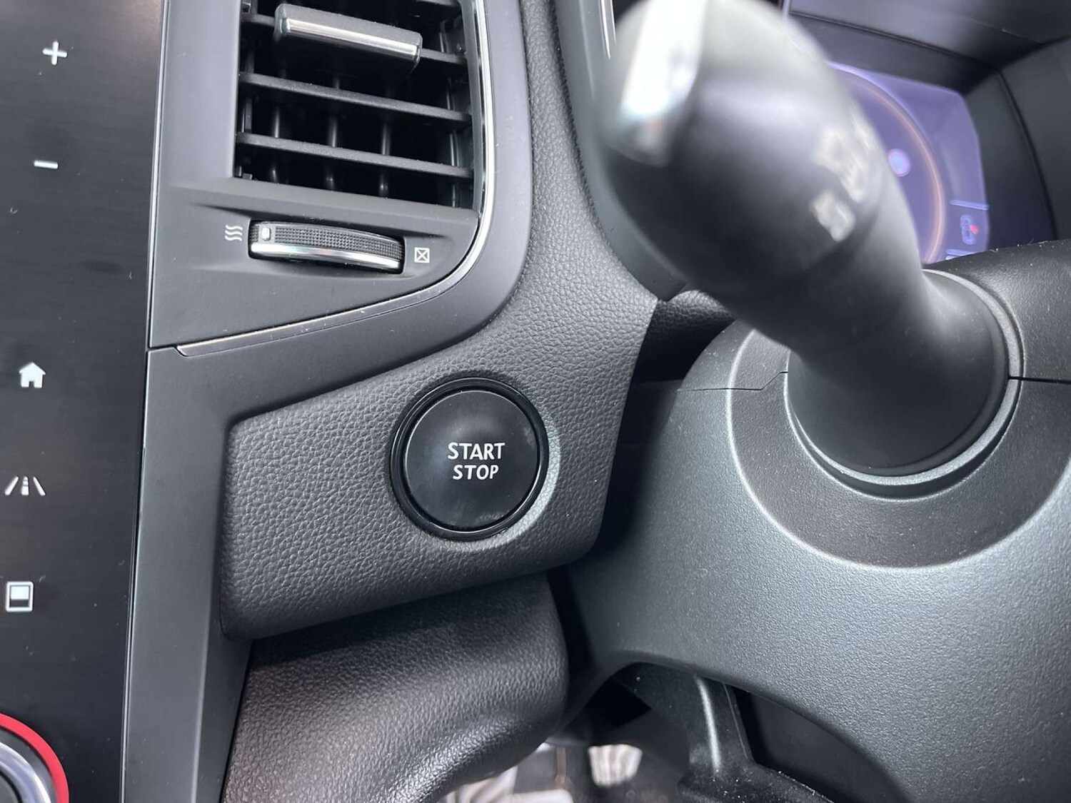 Used Renault Megane 2019 for sale - 76623854: Photo 45