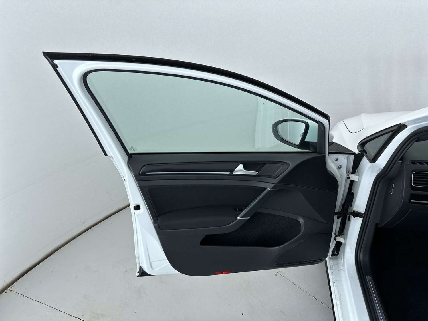 Used Volkswagen Golf 2016 for sale - 77609404: Photo 27