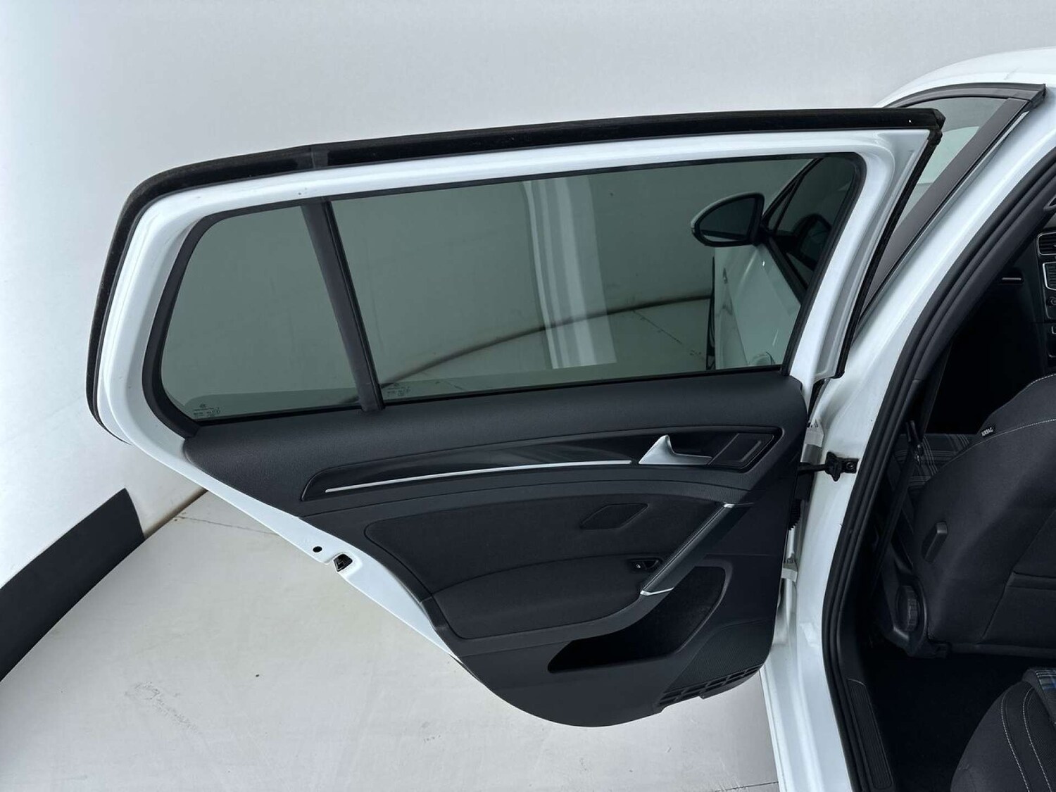 Used Volkswagen Golf 2016 for sale - 77609404: Photo 28