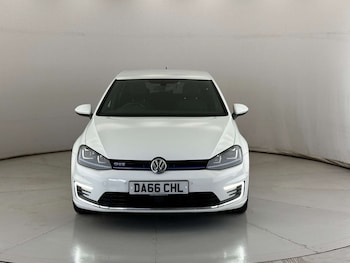 Used Volkswagen Golf 2016 for sale - 77609404: Photo