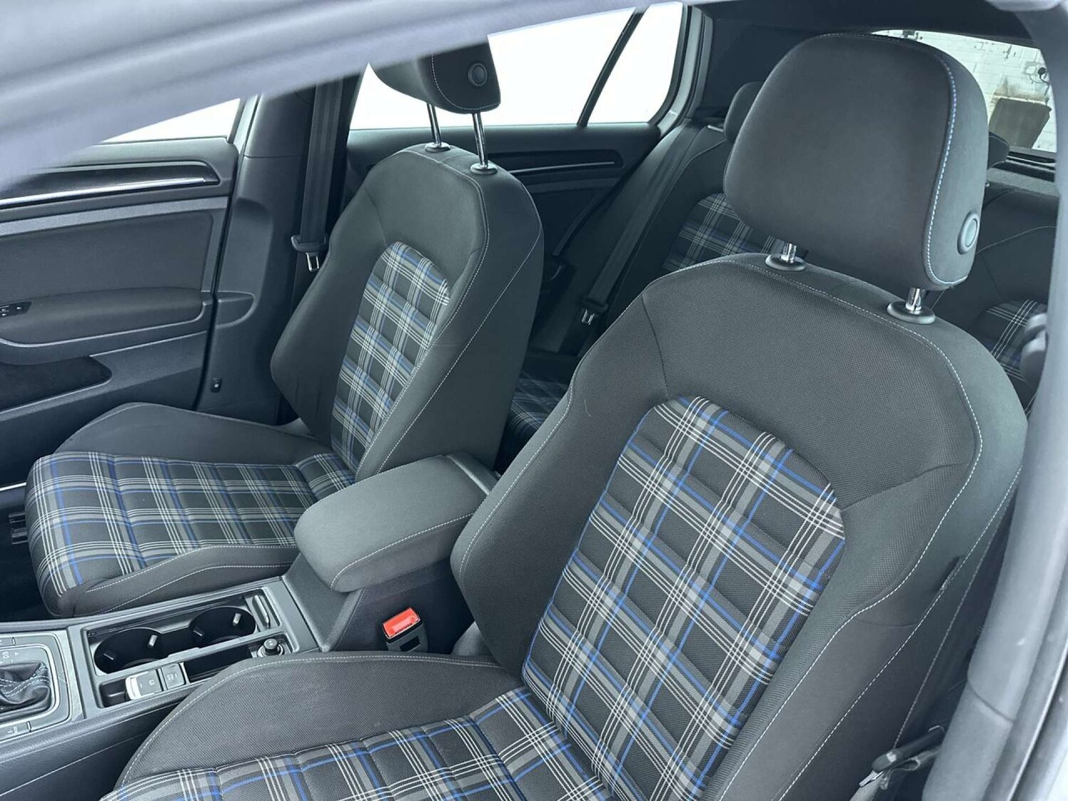 Used Volkswagen Golf 2016 for sale - 77609404: Photo 31