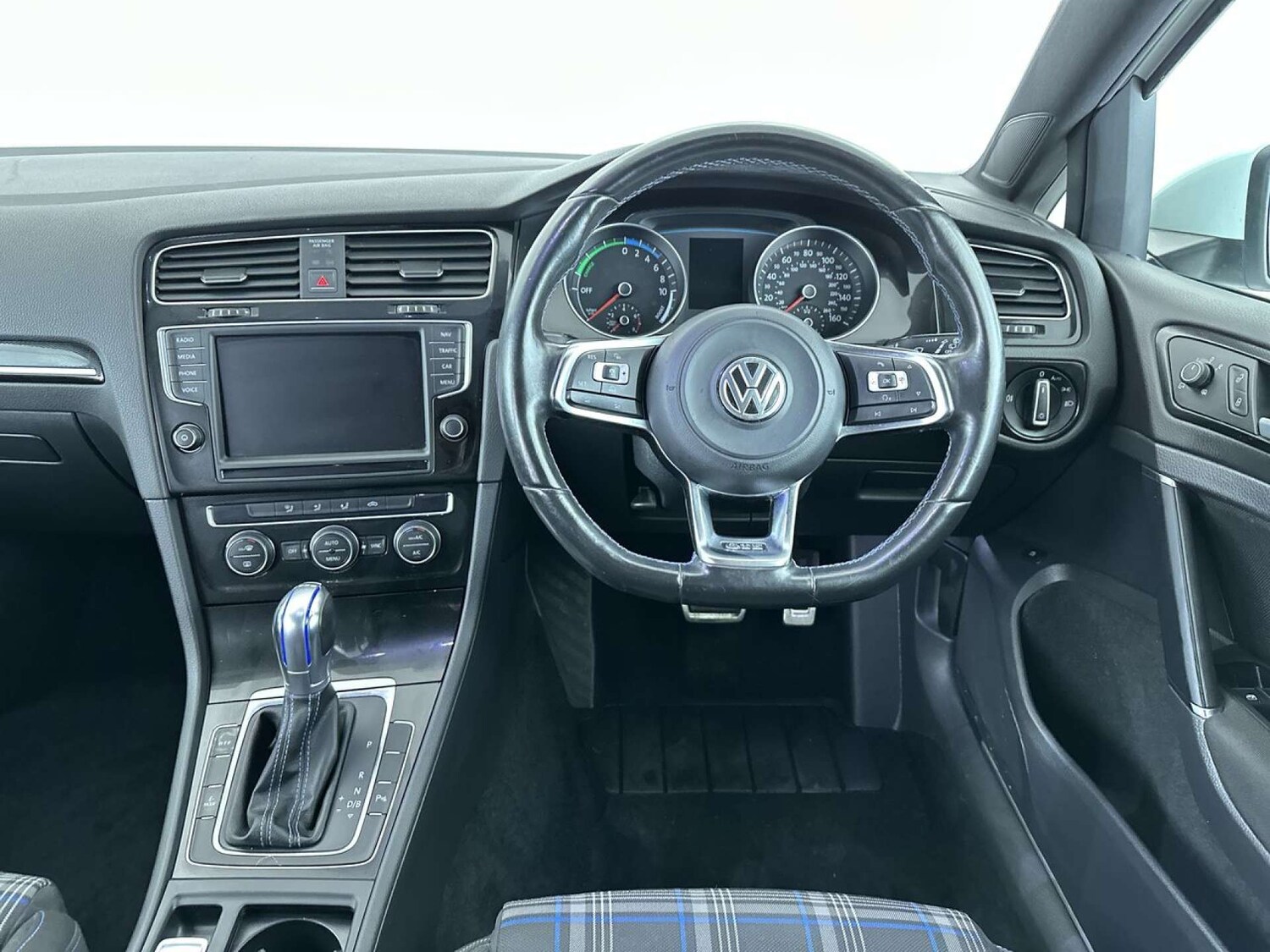 Used Volkswagen Golf 2016 for sale - 77609404: Photo 35