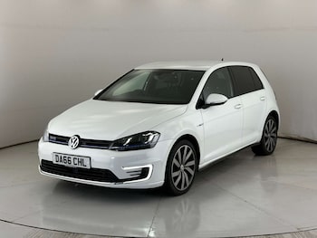 Used Volkswagen Golf 2016 for sale - 77609404: Photo
