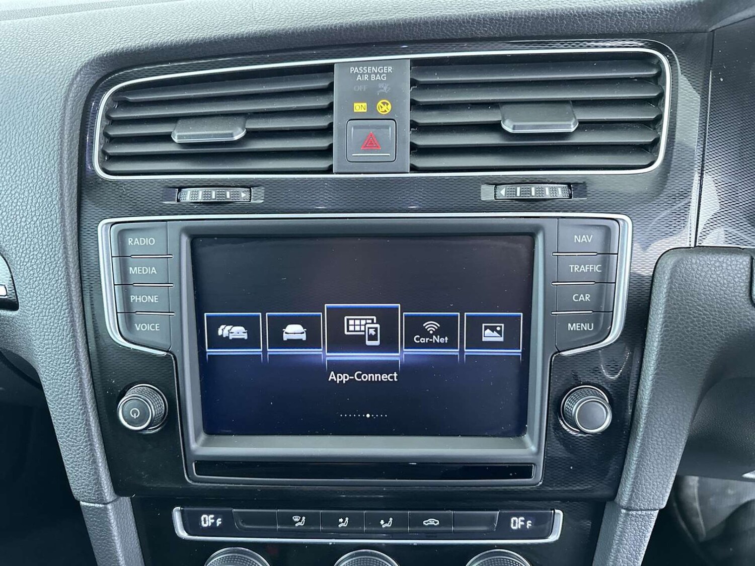 Used Volkswagen Golf 2016 for sale - 77609404: Photo 40