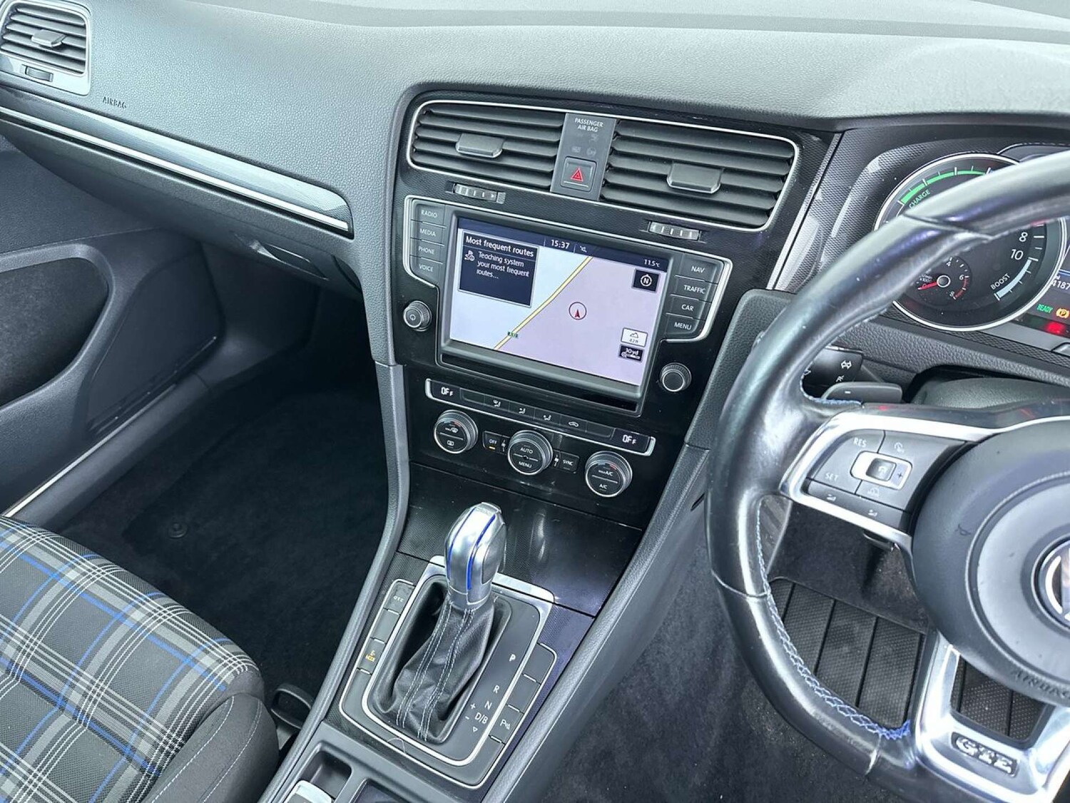 Used Volkswagen Golf 2016 for sale - 77609404: Photo 46