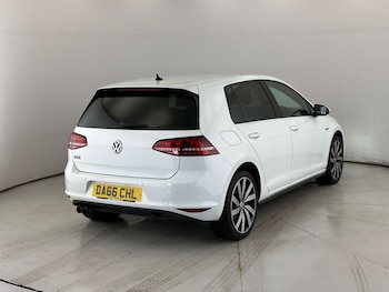 Used Volkswagen Golf 2016 for sale - 77609404: Photo