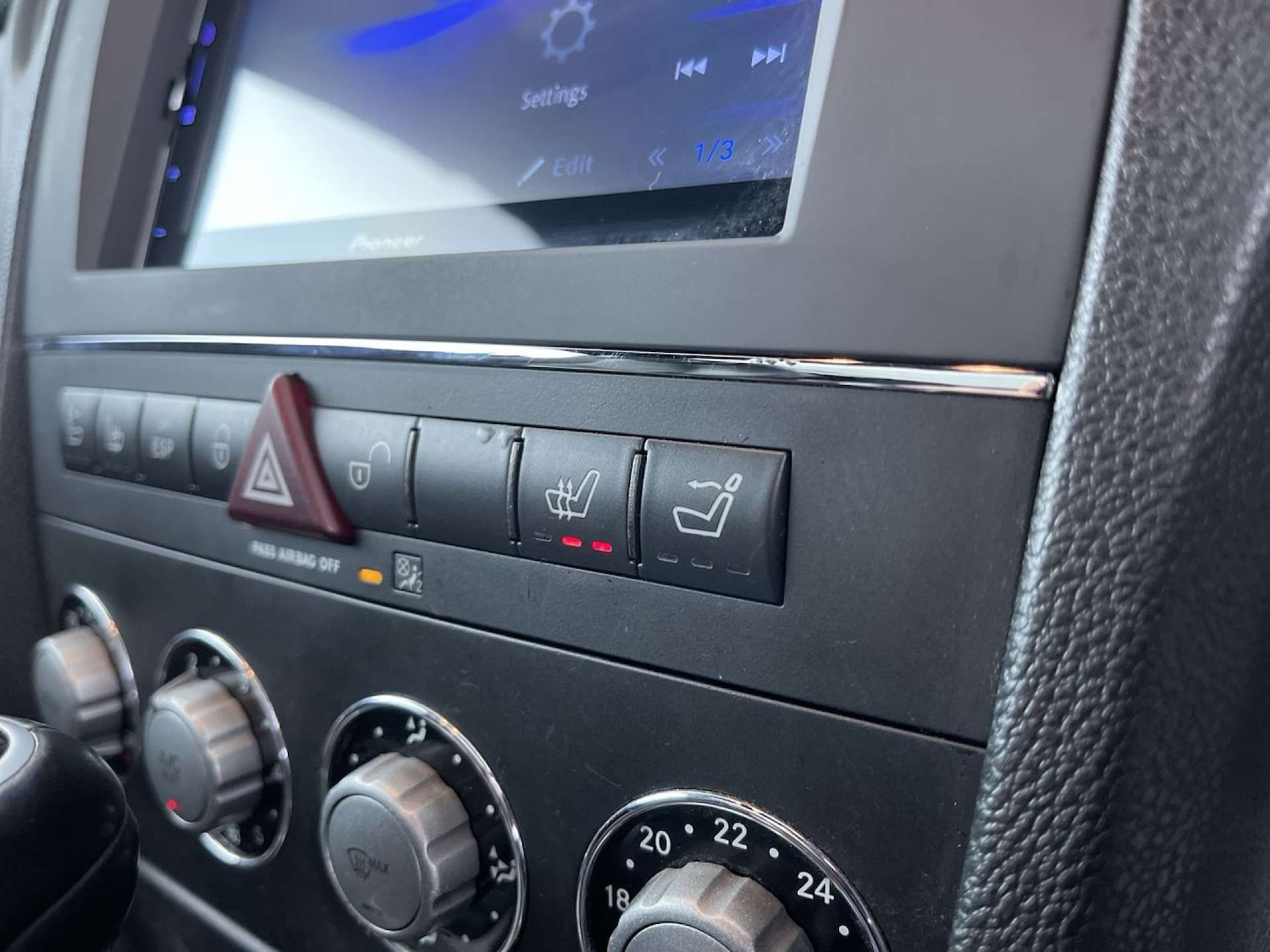 Used Mercedes-Benz SLK 2009 for sale - 77594778: Photo 50