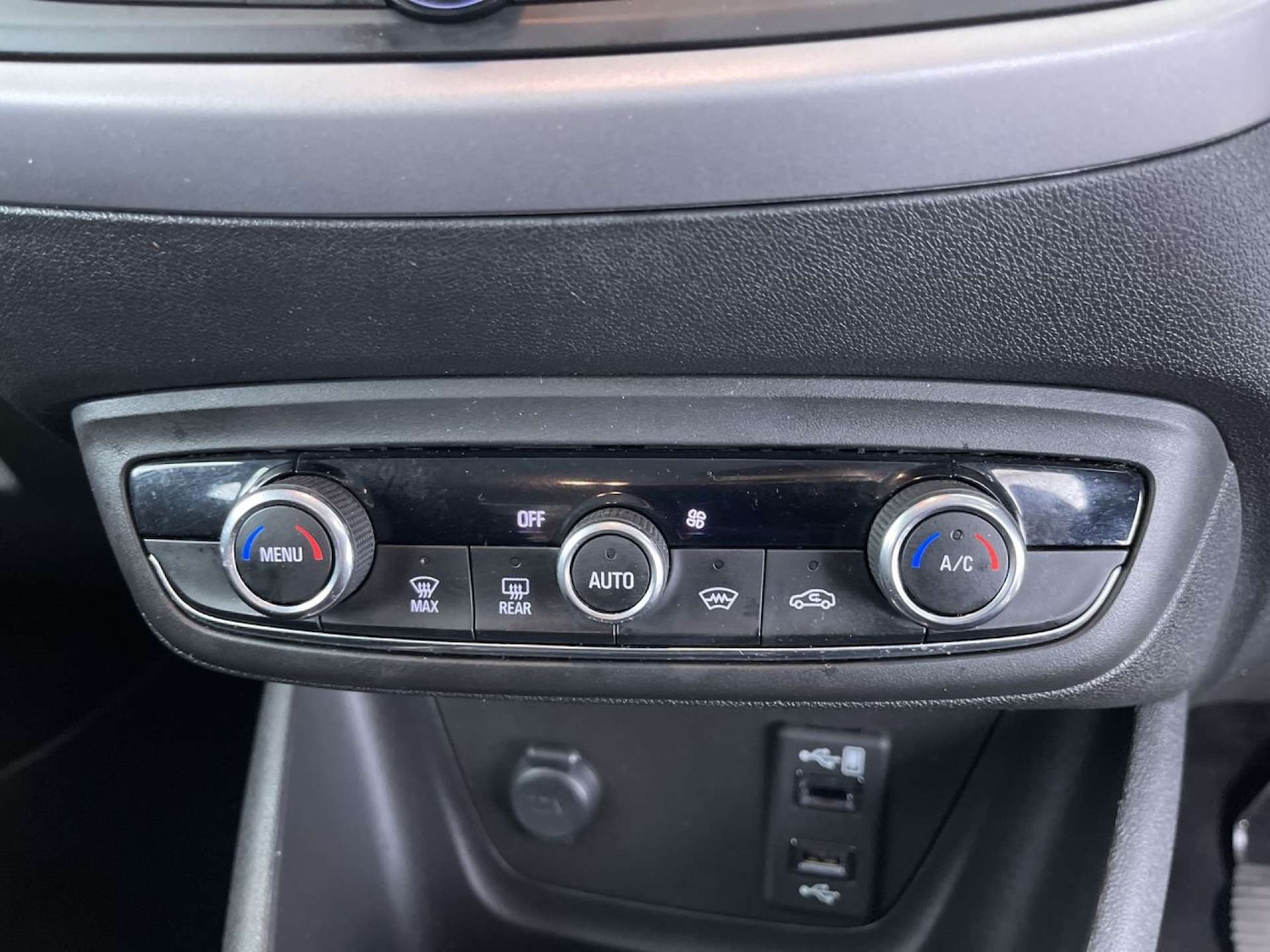 Used Vauxhall Crossland X 2019 for sale - 76834627: Photo 44