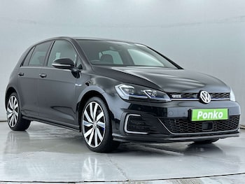 Used Volkswagen Golf 2018 for sale - 78106734: Photo