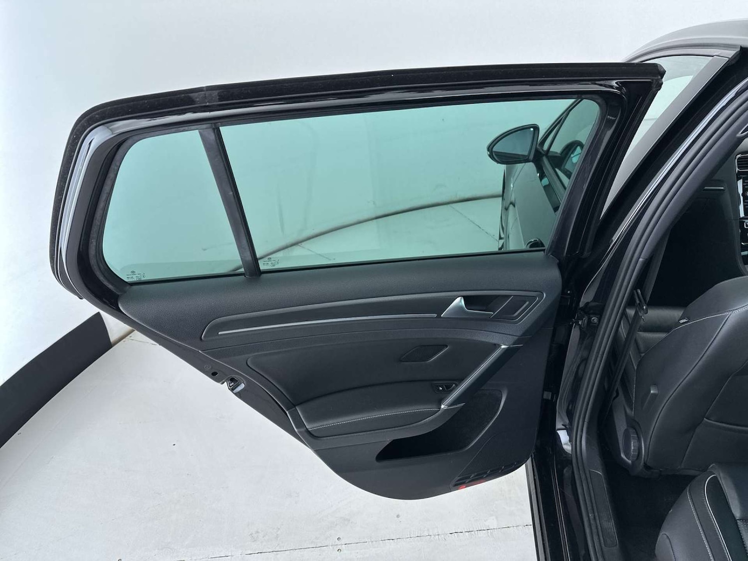 Used Volkswagen Golf 2018 for sale - 78106734: Photo 28