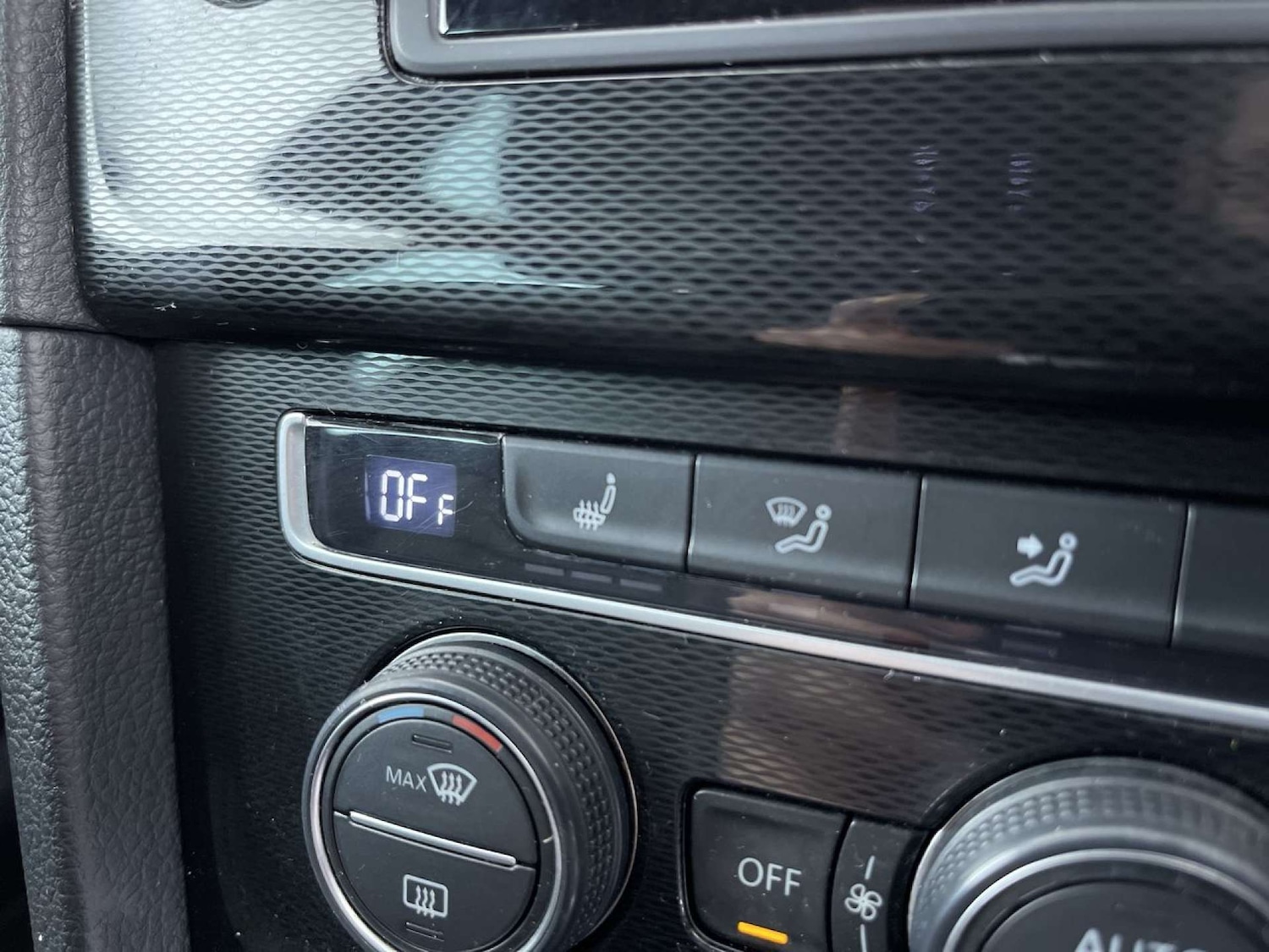 Used Volkswagen Golf 2014 for sale - 77980244: Photo 53