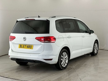 Used Volkswagen Touran 2017 for sale - 77963149: Photo