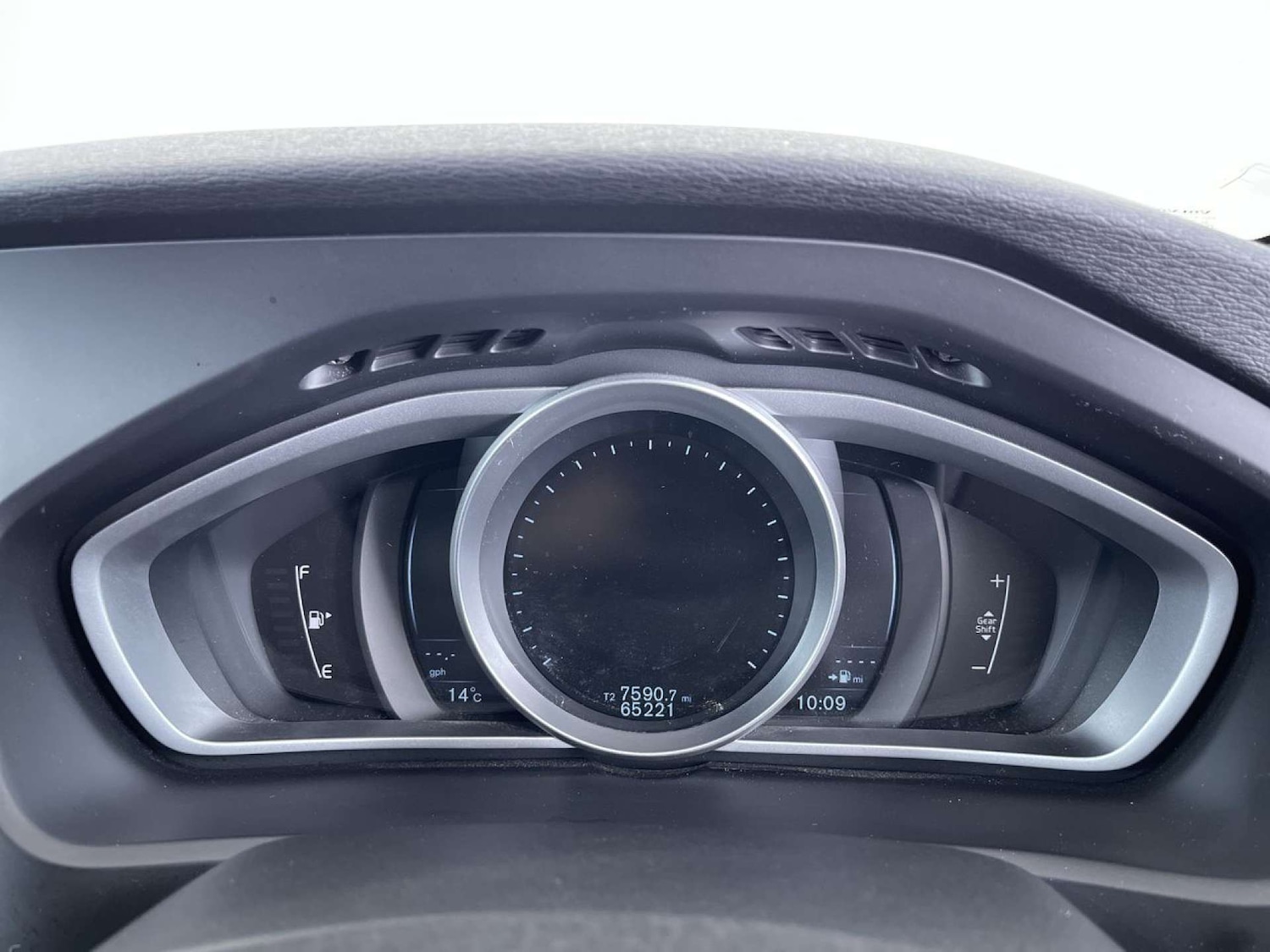 Used Volvo V40 2015 for sale - 76477409: Photo 39