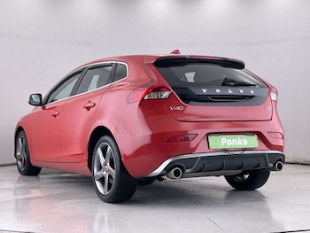 Used Volvo V40 2015 for sale - 76477409: Photo