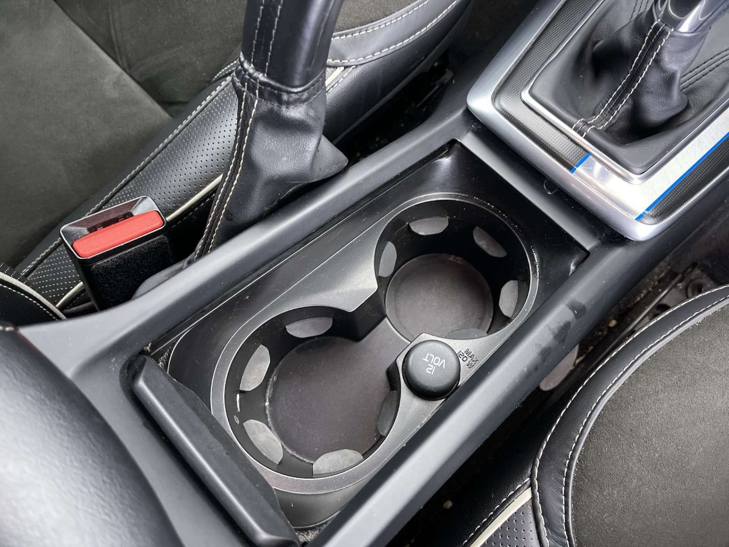 Used Volvo V40 2015 for sale - 76477409: Photo 48