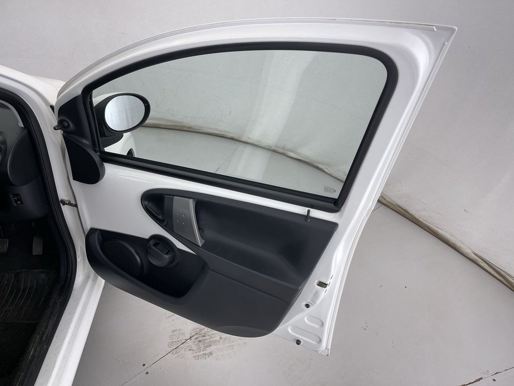 Vehicle 29