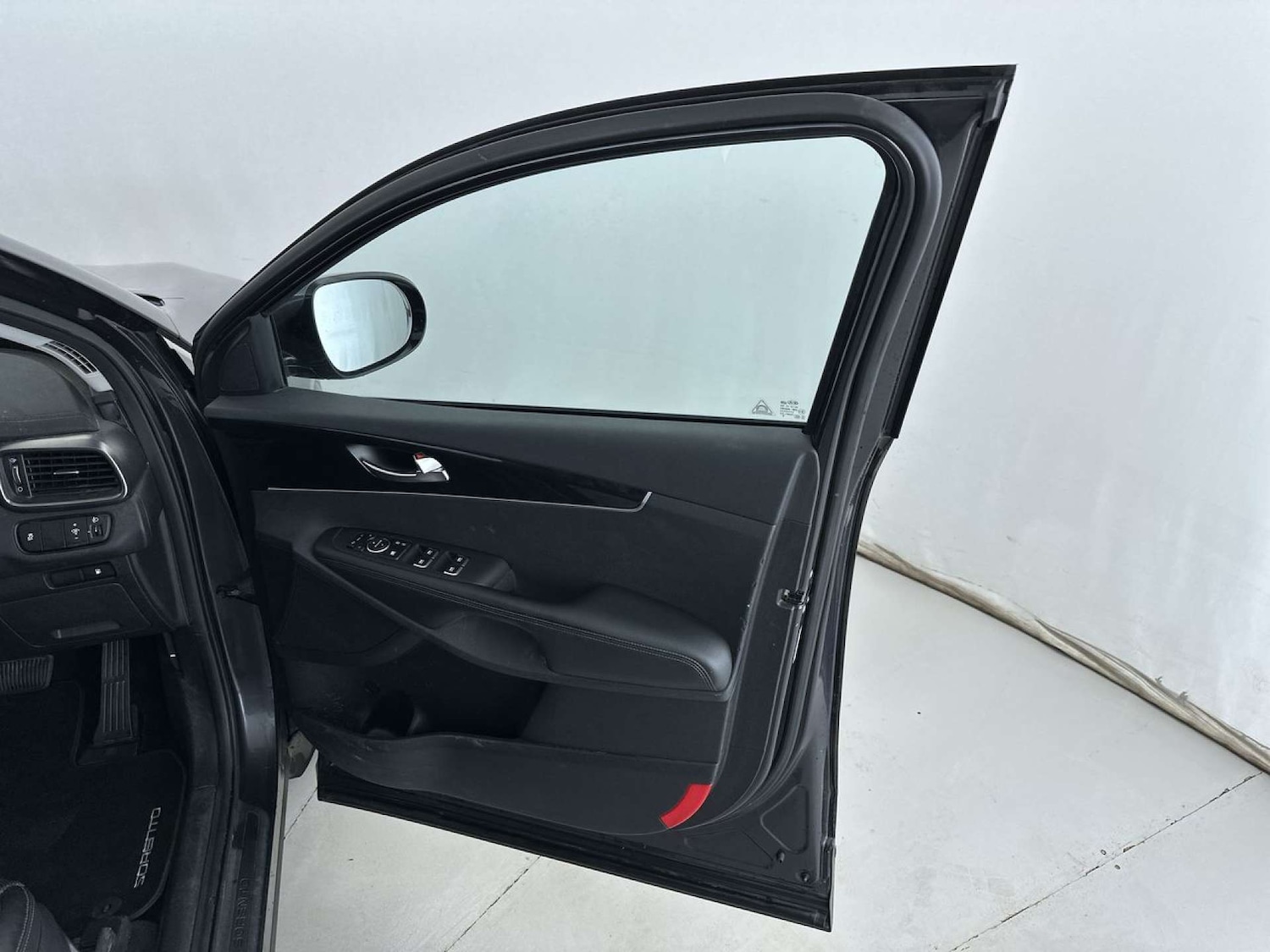 Used Kia Sorento 2016 for sale - 77905740: Photo 25