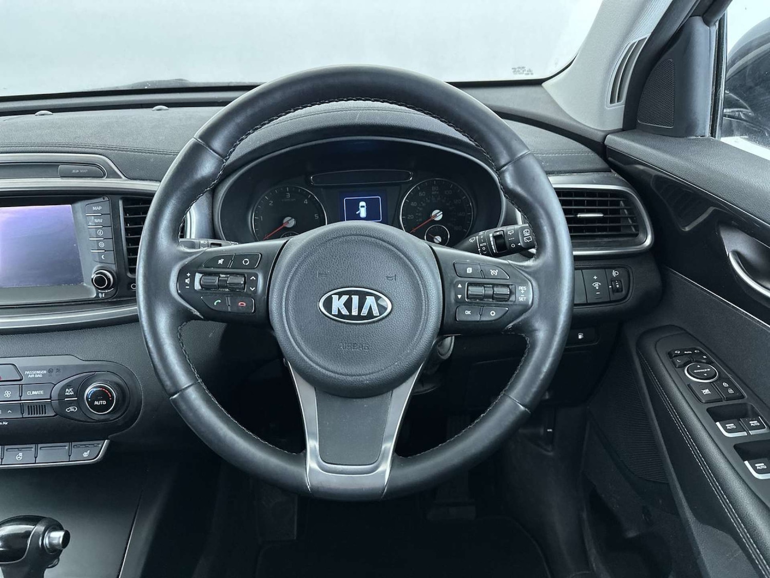 Used Kia Sorento 2016 for sale - 77905740: Photo 32