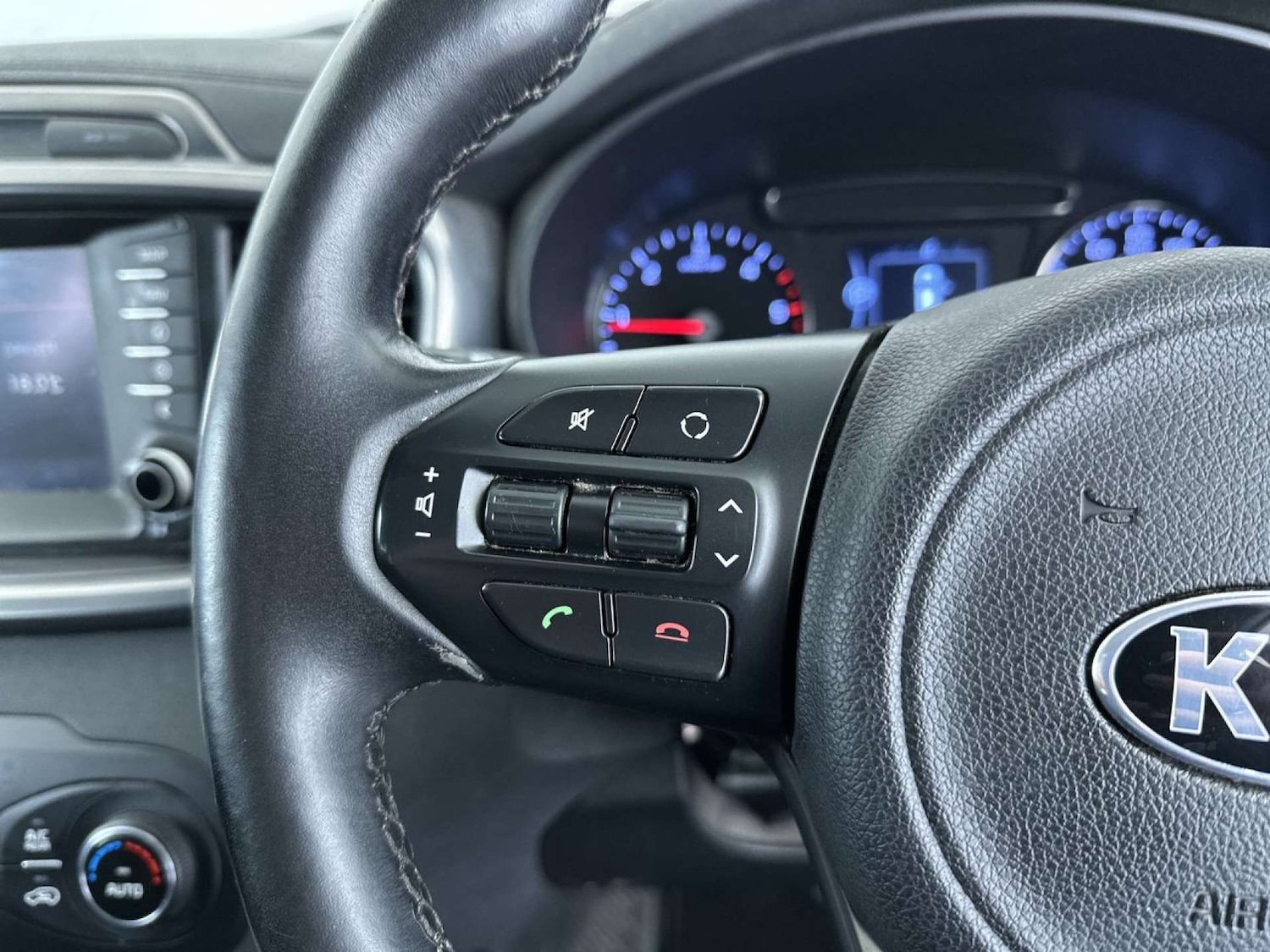 Used Kia Sorento 2016 for sale - 77905740: Photo 46