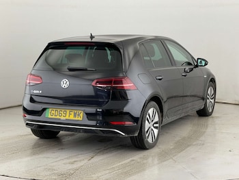 Used Volkswagen Golf 2019 for sale - 77271545: Photo
