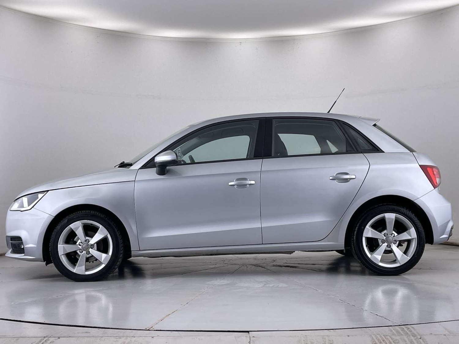 Used Audi A1 2015 for sale - 77172460: Photo 16