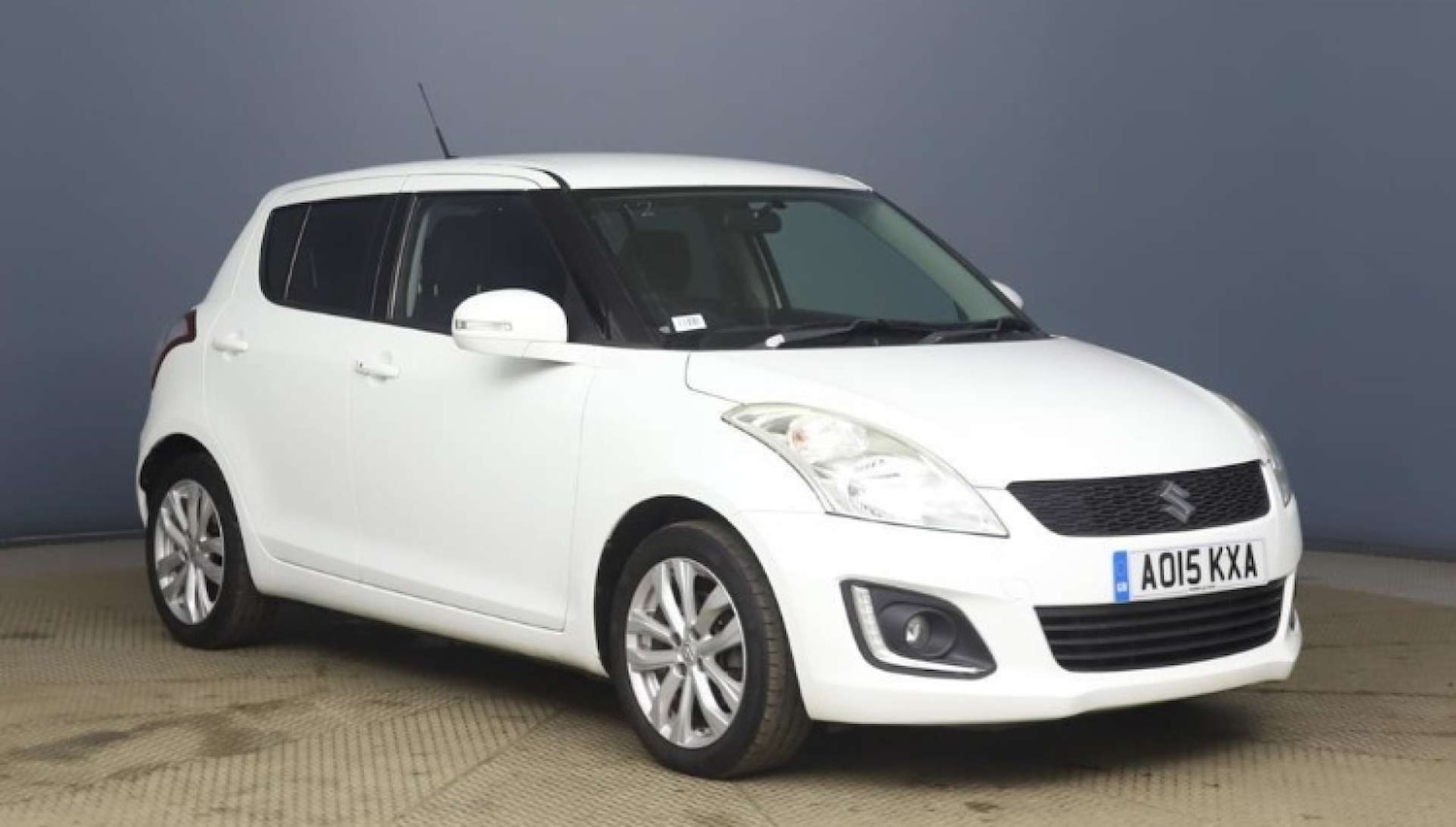 Used Suzuki Swift 2015 for sale - 76623846: Photo 1
