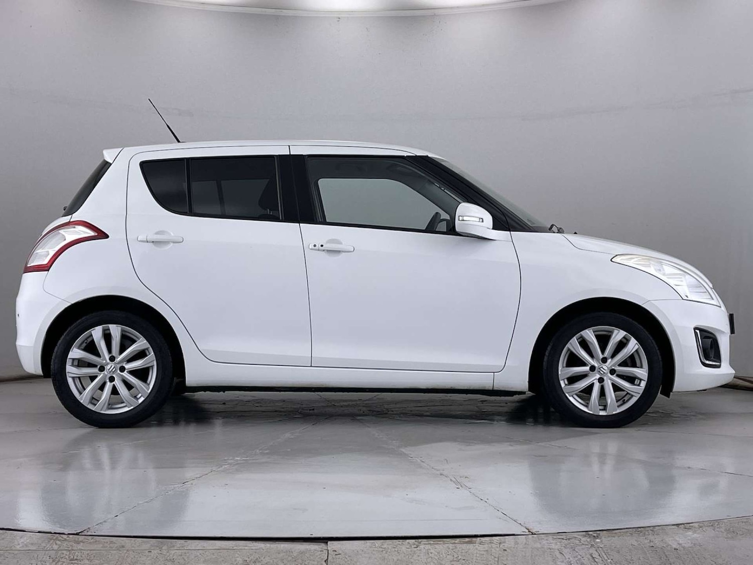 Used Suzuki Swift 2015 for sale - 76623846: Photo 15