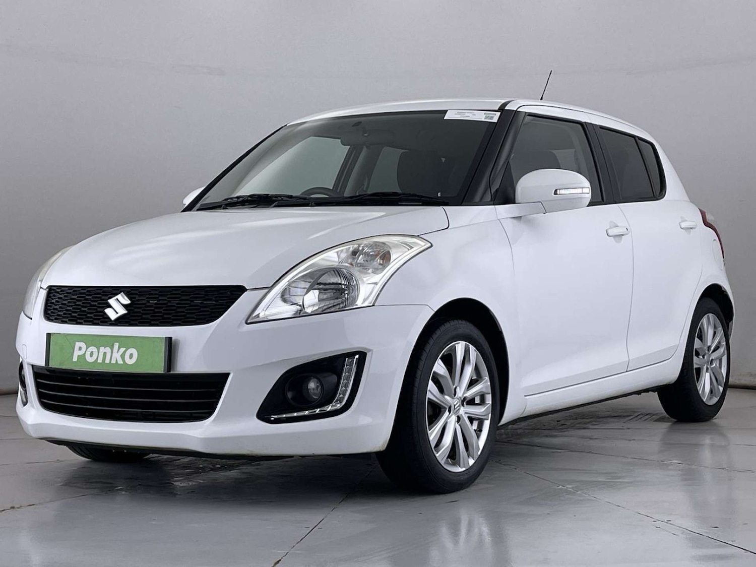 Used Suzuki Swift 2015 for sale - 76623846: Photo 4
