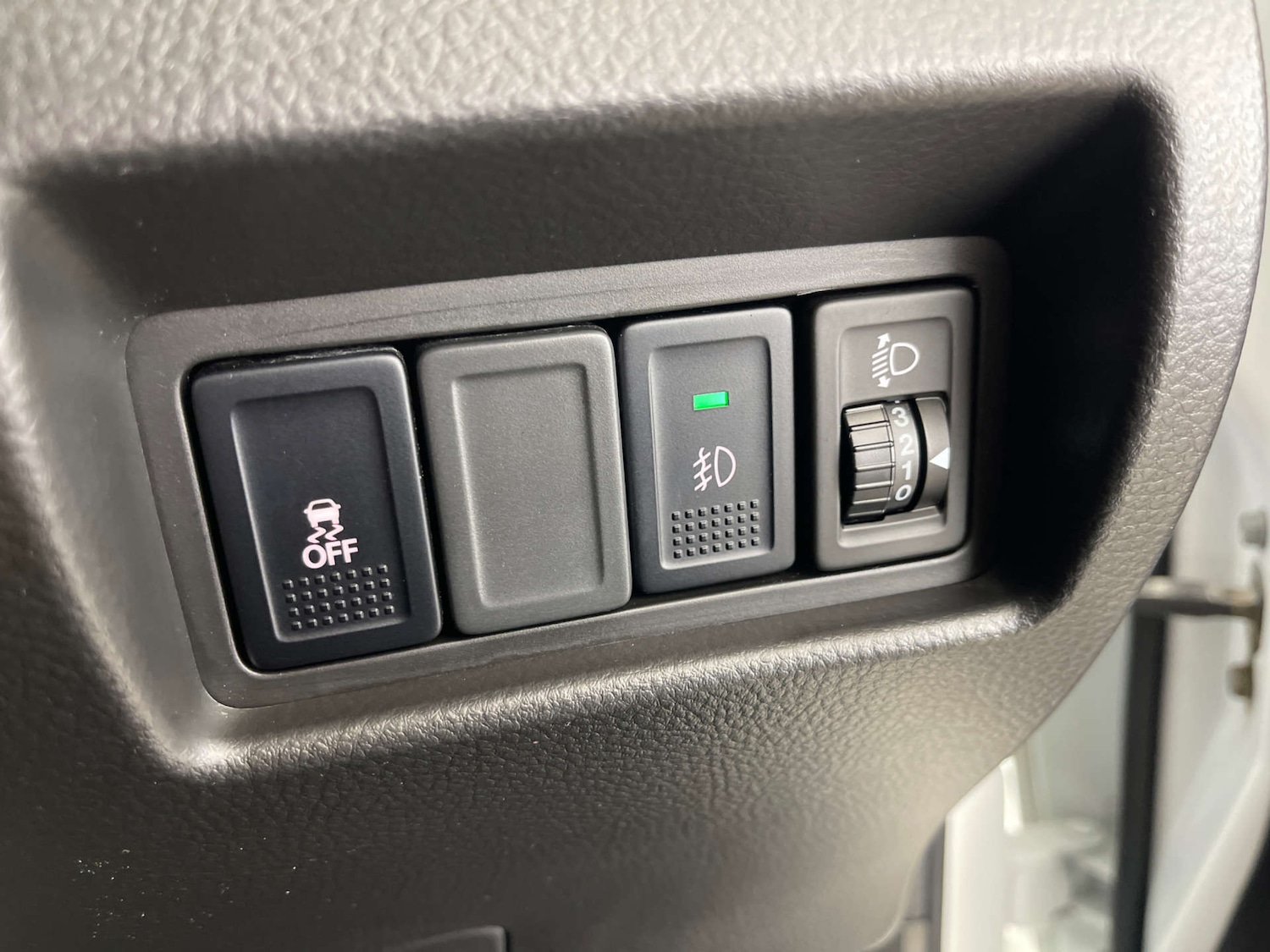 Used Suzuki Swift 2015 for sale - 76623846: Photo 49