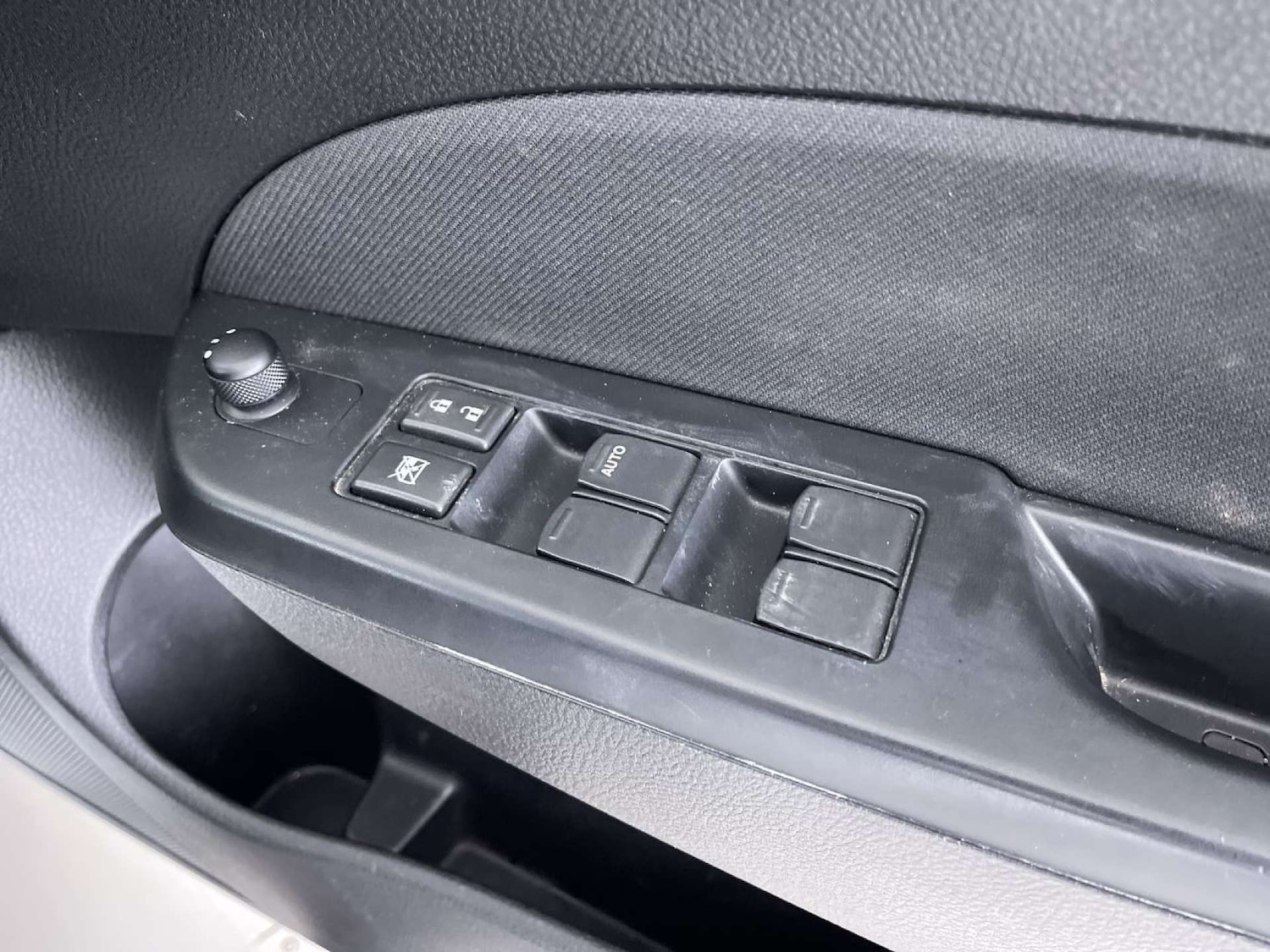 Used Suzuki Swift 2015 for sale - 76623846: Photo 50