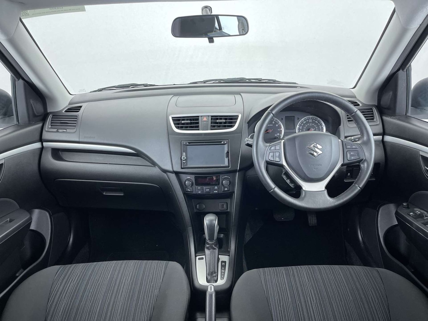 Used Suzuki Swift 2015 for sale - 76623846: Photo 8