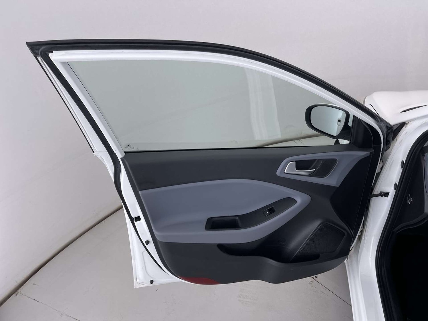 Used Hyundai i20 2016 for sale - 76602108: Photo 23