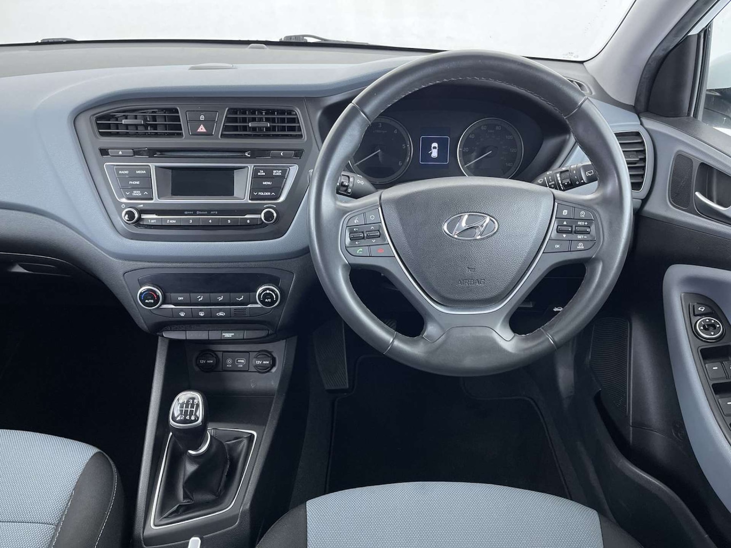 Used Hyundai i20 2016 for sale - 76602108: Photo 31