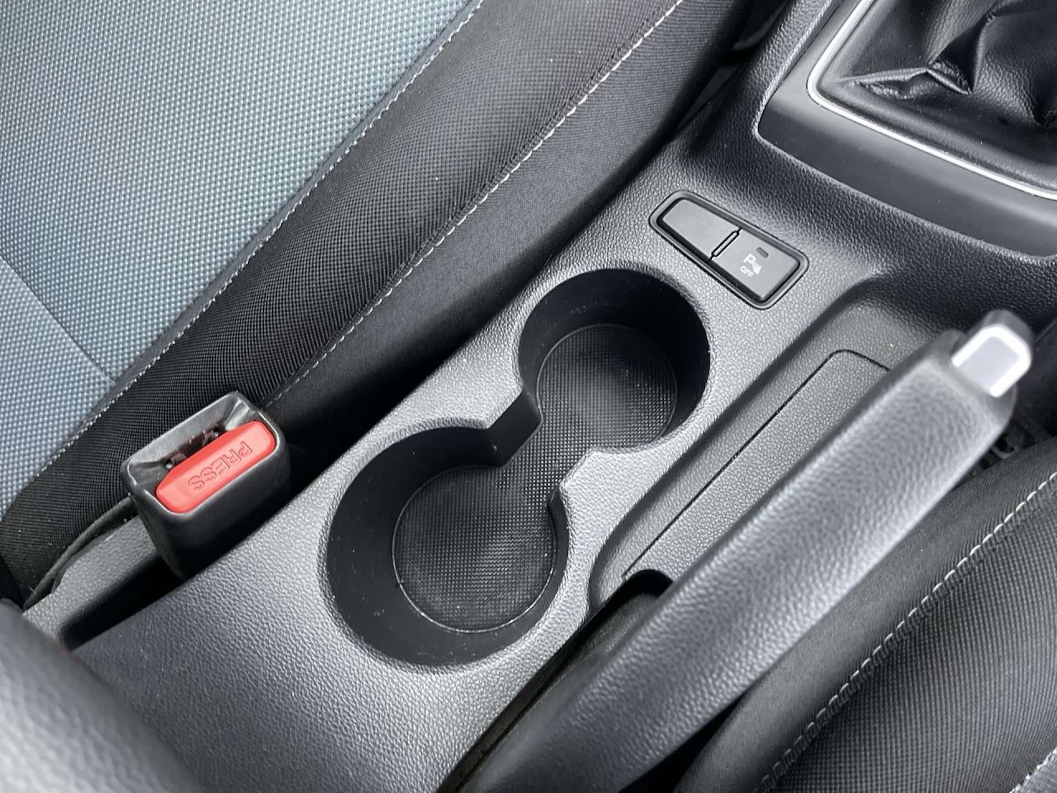 Used Hyundai i20 2016 for sale - 76602108: Photo 42