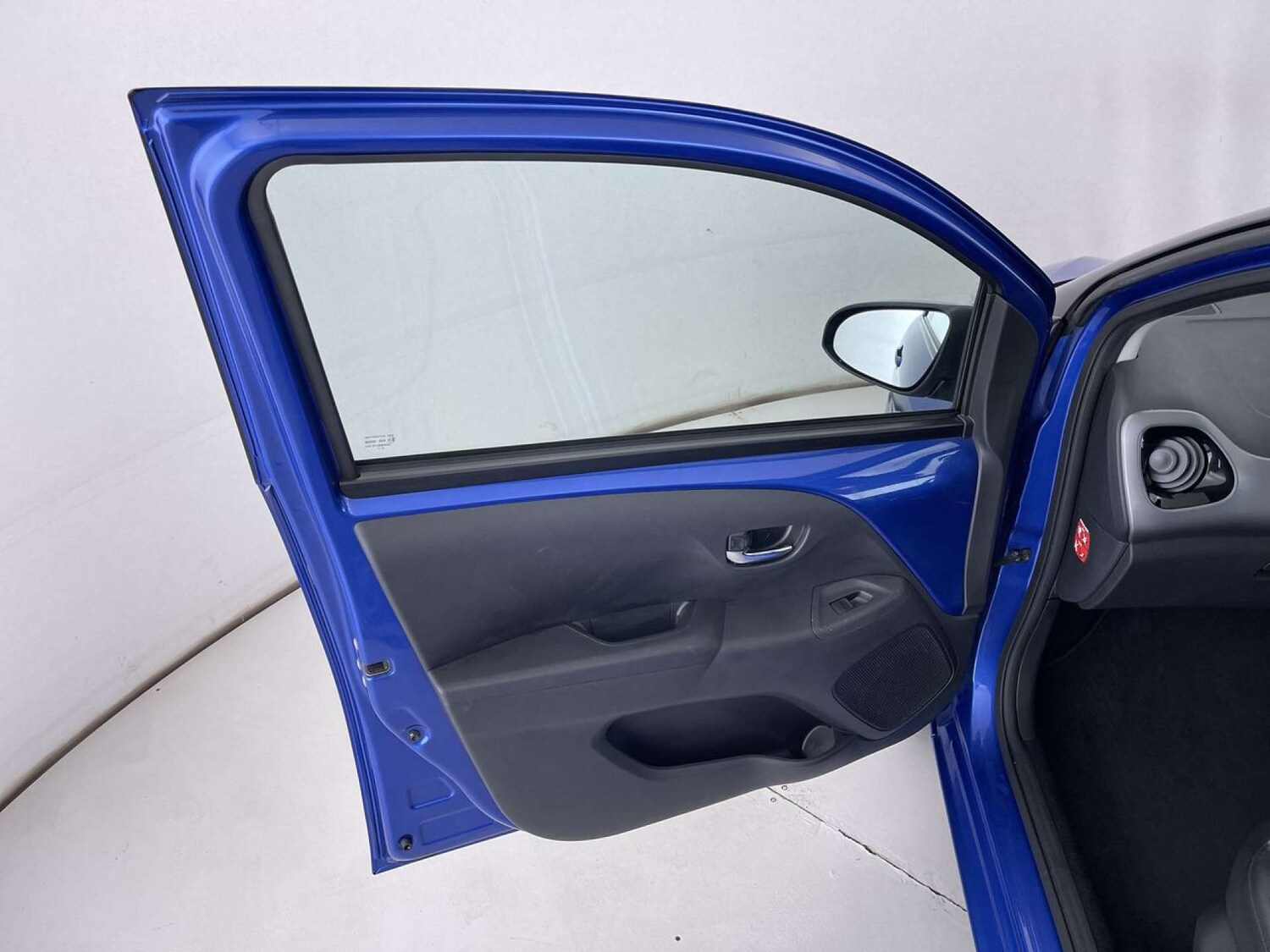 Used Toyota AYGO 2018 for sale - 76830229: Photo 27