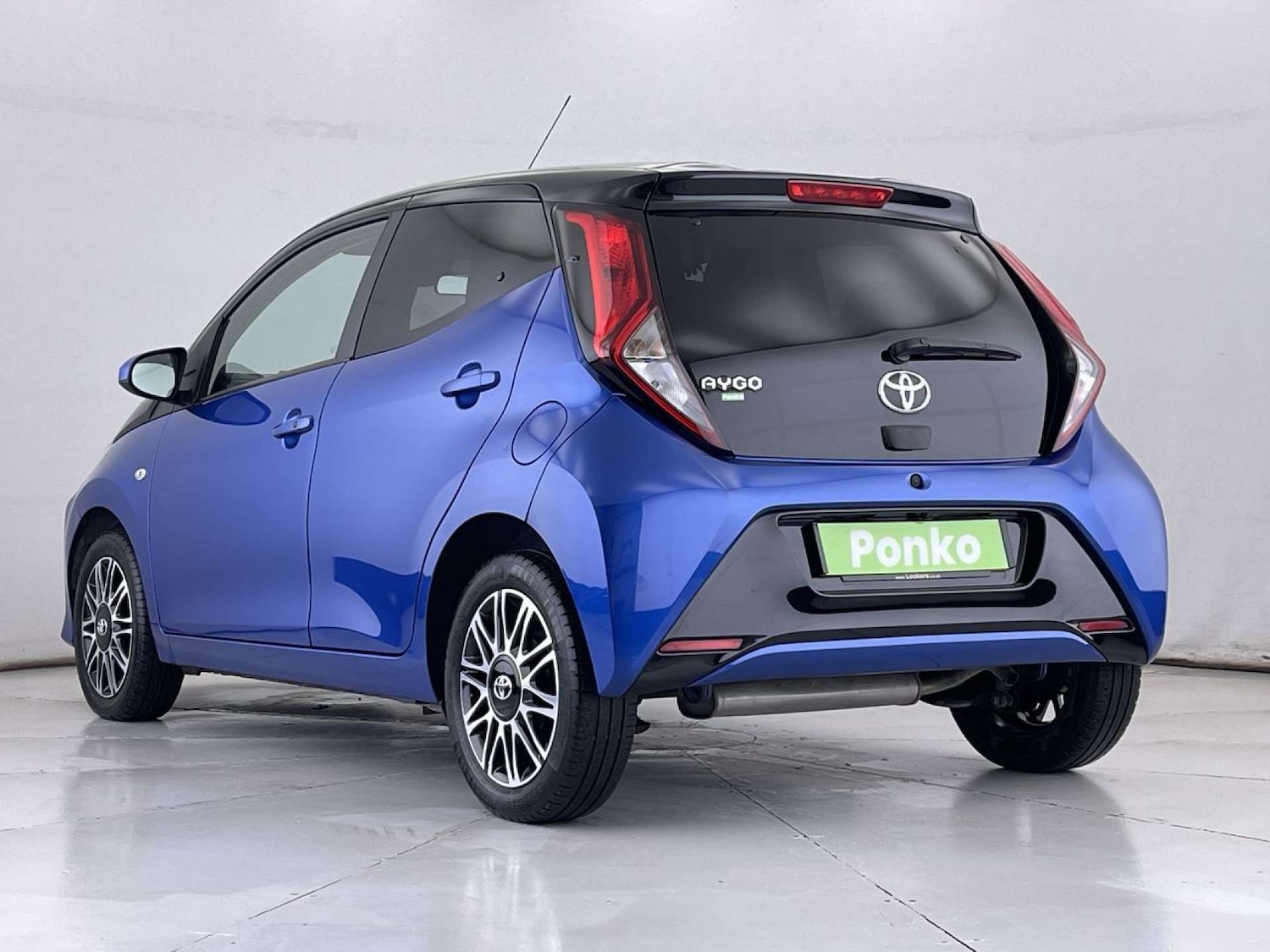 Used Toyota AYGO 2018 for sale - 76830229: Photo 3