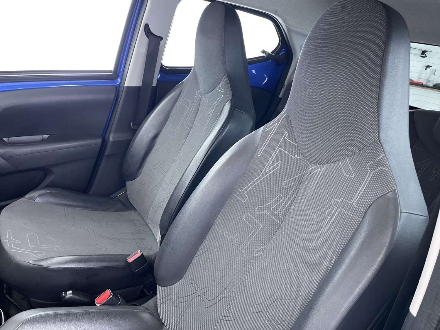 Used Toyota AYGO 2018 for sale - 76830229: Photo 31