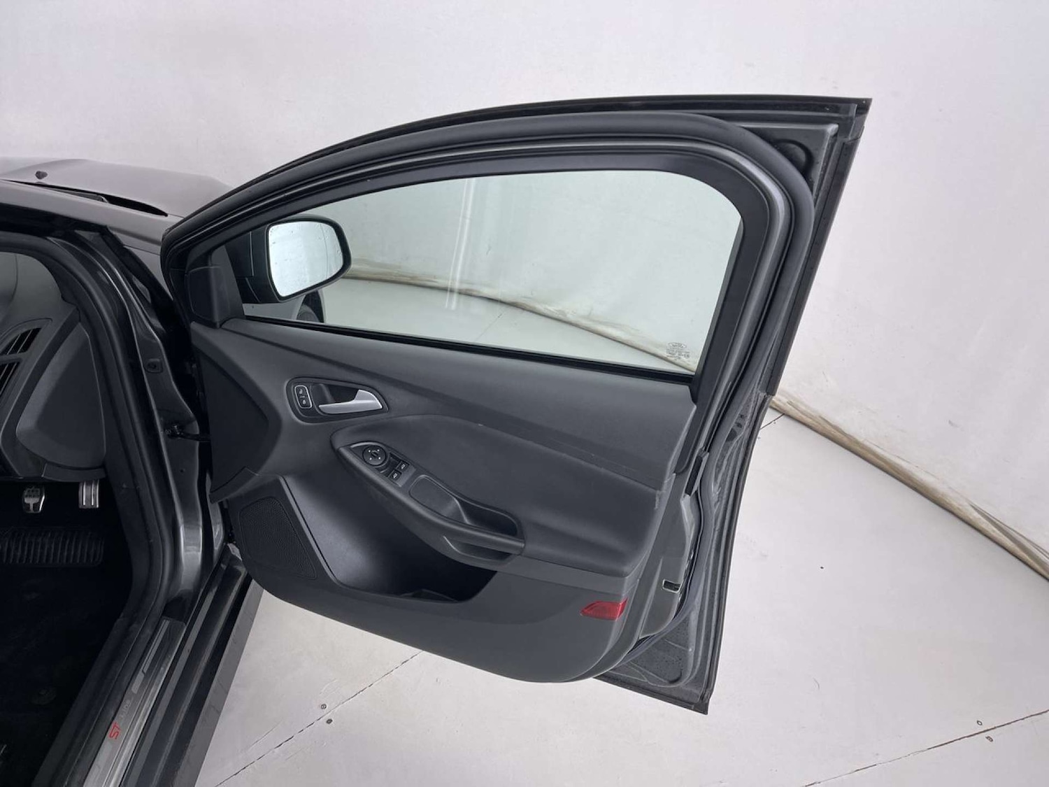 Used Ford Focus 2017 for sale - 76402712: Photo 29