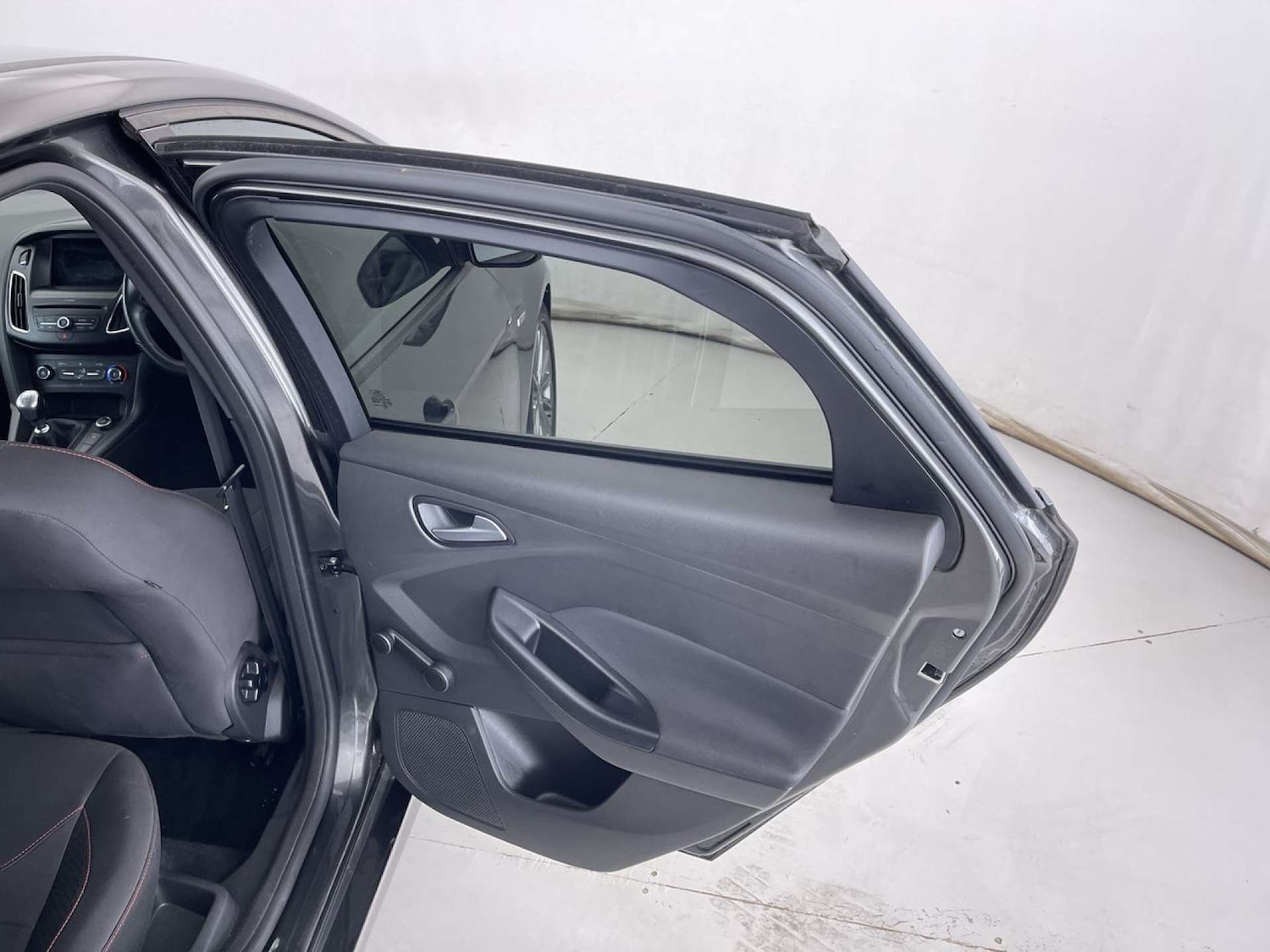 Used Ford Focus 2017 for sale - 76402712: Photo 30